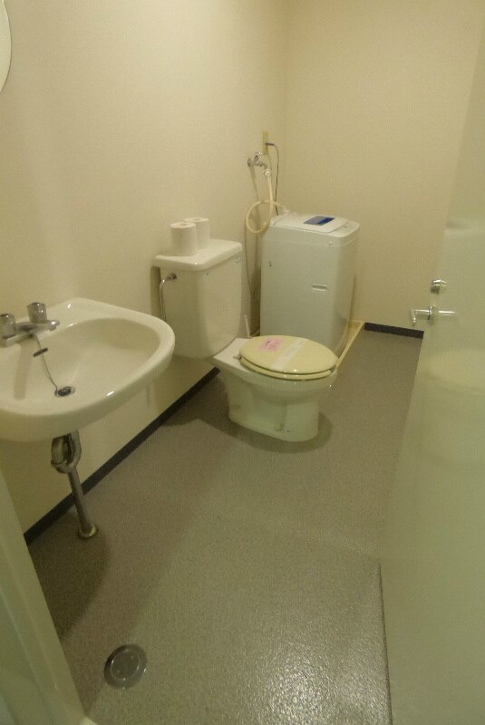 物件内観写真12　(☆広々とした脱衣所☆)