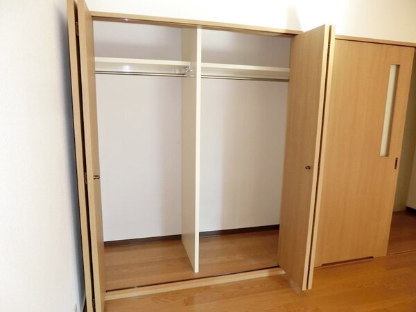 収納(※同物件の別号室の写真です)