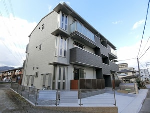 シャルール外観写真