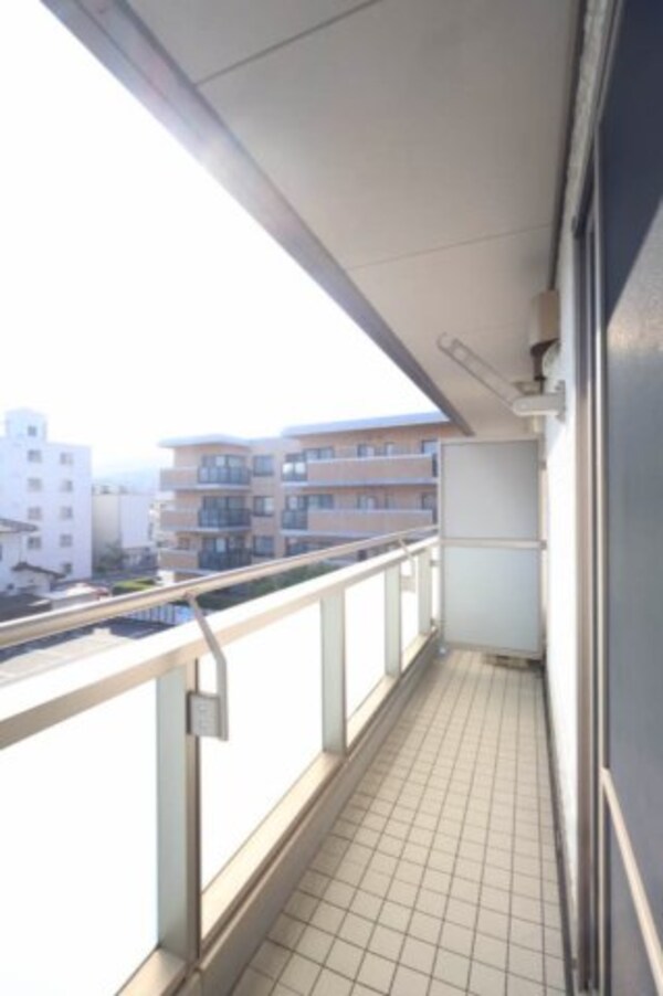 バルコニー(※同物件別号室参考写真)