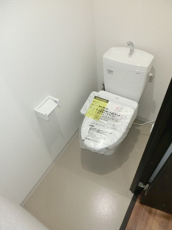 トイレ(※同物件別号室参考写真)