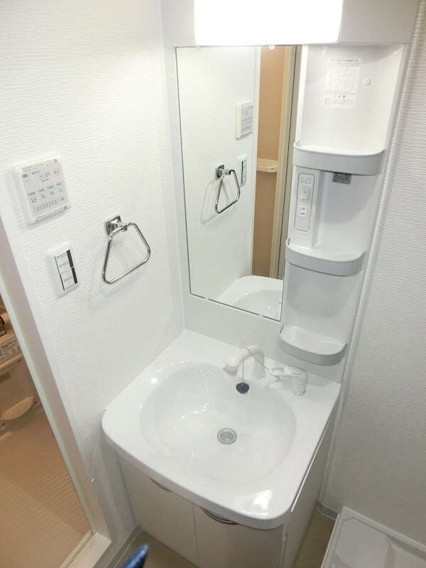洗面・脱衣所(※同物件別号室参考写真)
