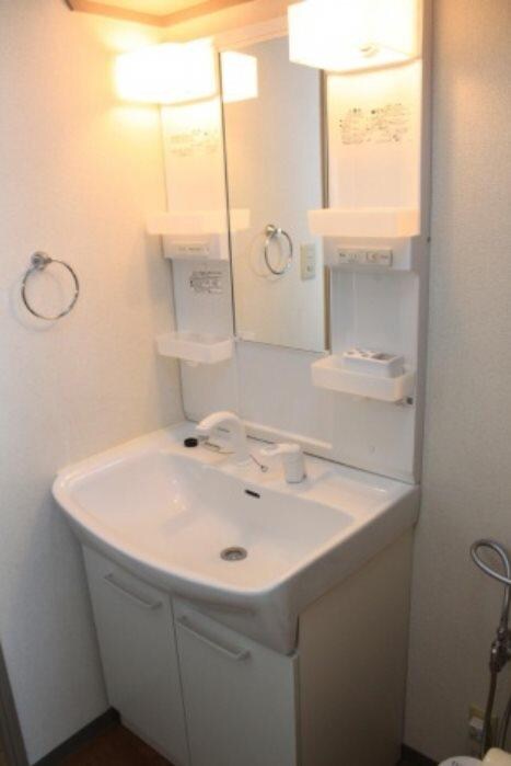 洗面・脱衣所(※同物件別号室参考写真)