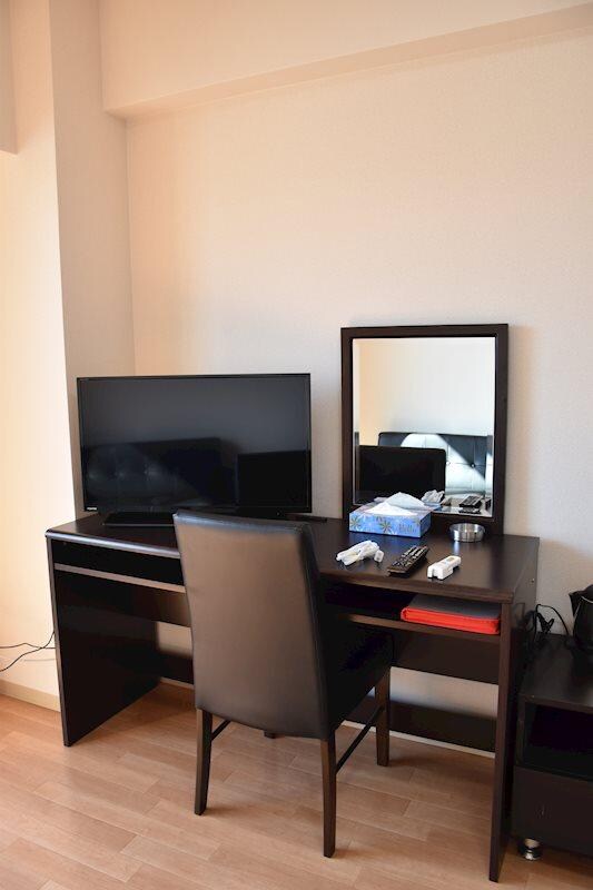 物件内観写真12　(TV・テーブル)