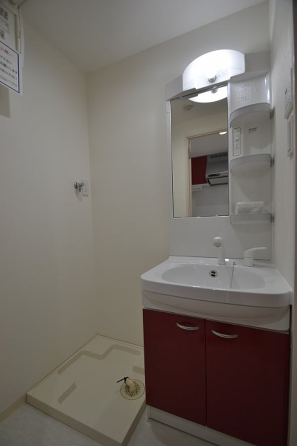 洗面・脱衣所(※同物件別号室参考写真)