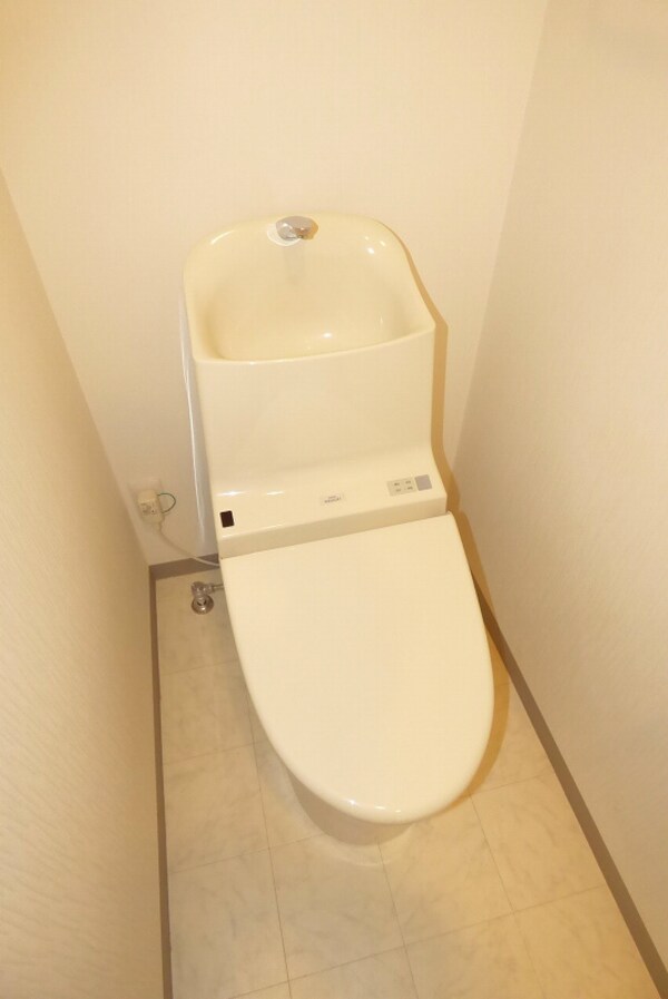 トイレ(※同物件別号室参考写真)