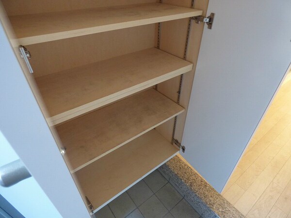 収納(※反転タイプのお写真です)