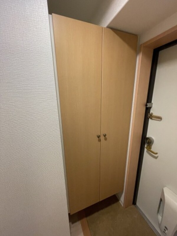 玄関(※同物件別号室)