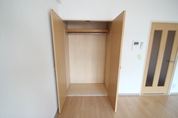 収納(※同物件別号室参考写真)