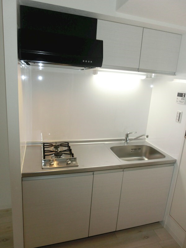 キッチン(※同物件別部屋参考写真建具の色要確認)