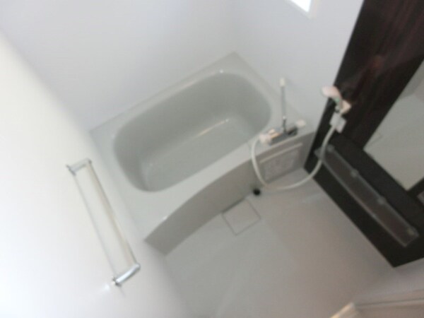 浴室(※同物件別部屋参考写真建具の色要確認)