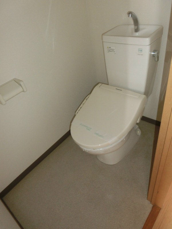 トイレ(※同物件別部屋参考写真)