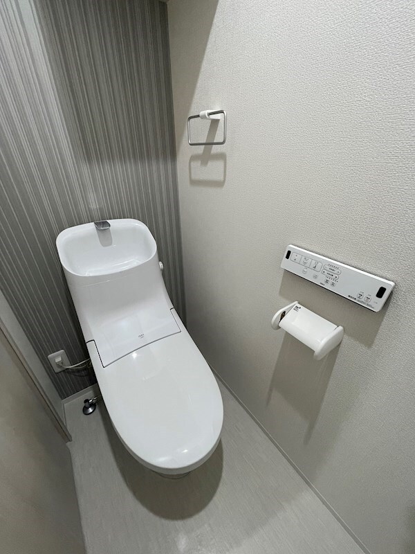 トイレ(※同物件別部屋参考写真)