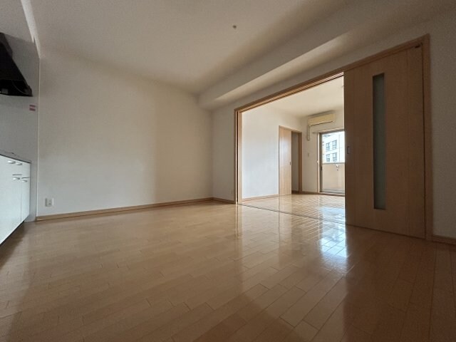 物件内観写真4　(同物件別号室参考写真)