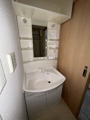 物件内観写真8　(同物件別号室参考写真)