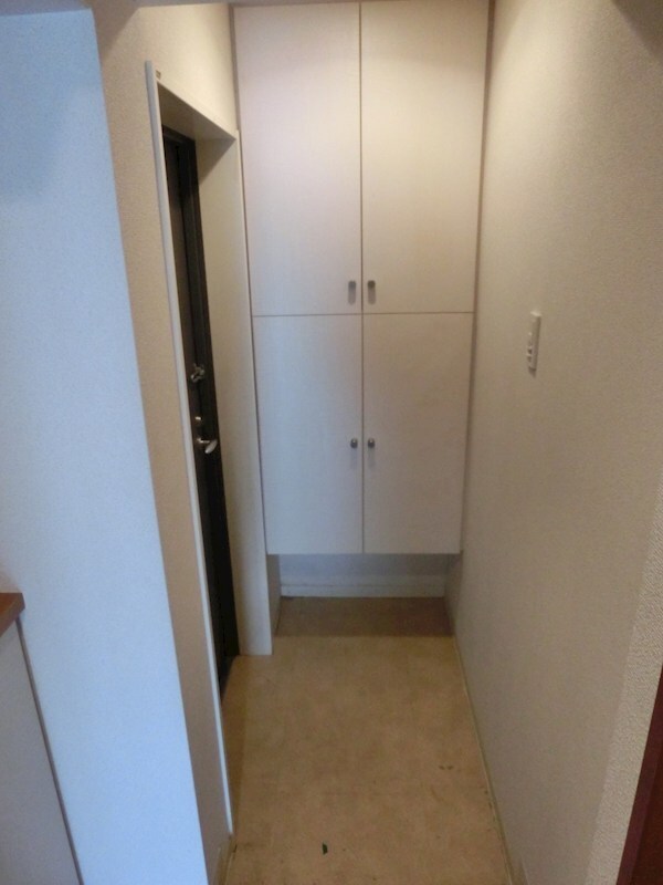 玄関(※同物件別部屋参考写真)