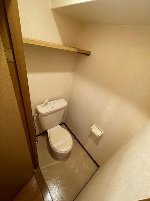 トイレ(同物件別号室参考写真)