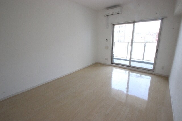 物件内観写真4　(※同物件参考写真です)