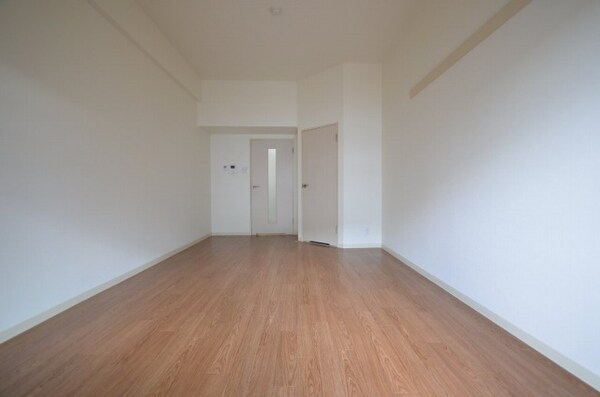 居室(※同物件別号室参考写真)