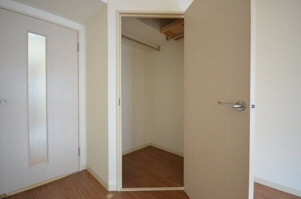 収納(※同物件別号室参考写真)