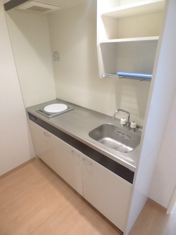 キッチン(同物件別部屋参考写真)