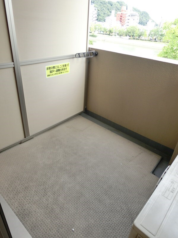 バルコニー(同物件別部屋参考写真)