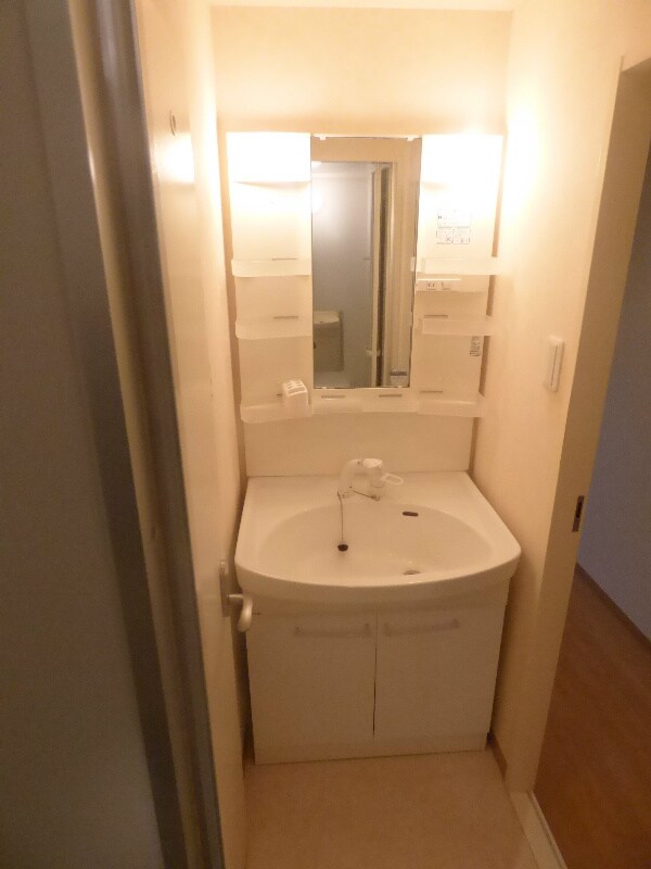 洗面・脱衣所(同物件別部屋参考写真)