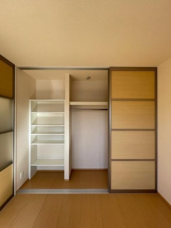 収納(※同物件別号室参考写真)