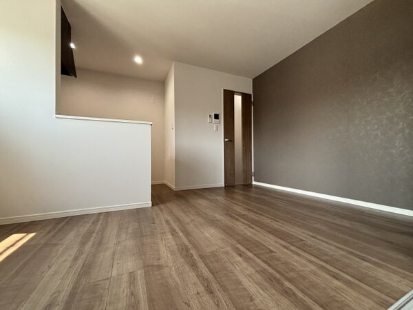 居室(※同型モデルの類似写真)