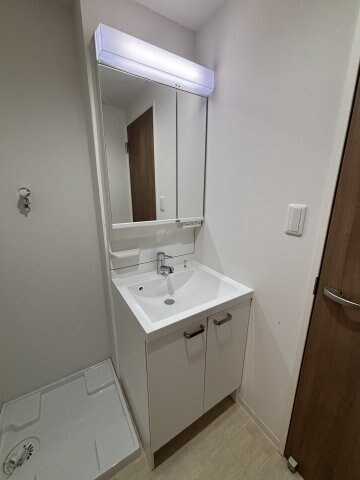 物件内観写真8　(※同型モデルの類似写真)