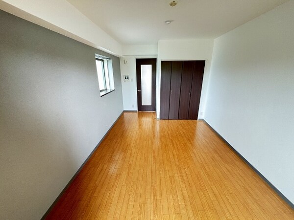 内装他(※同マンション別部屋の参考写真です)