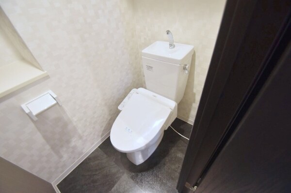 トイレ(※同物件別号室参考写真)