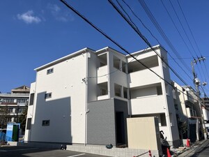 ロータスハイム外観写真
