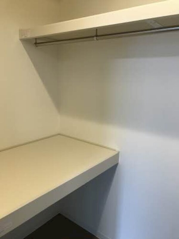 収納(※同物件別号室参考写真)