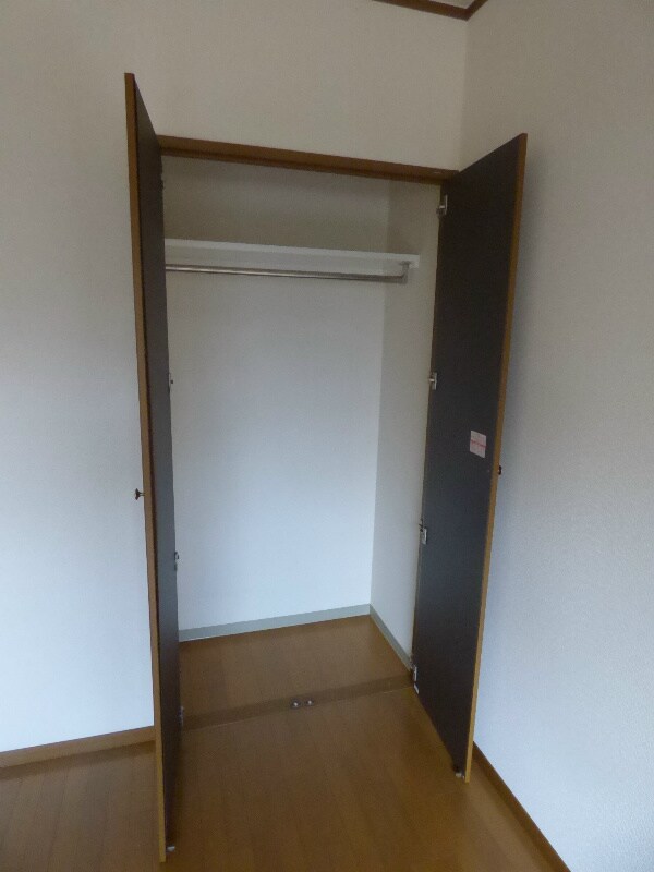 収納(※同マンション別部屋の参考写真です。)