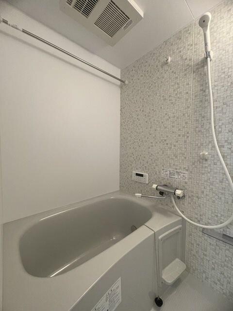 物件内観写真5　(※別号室参考写真)