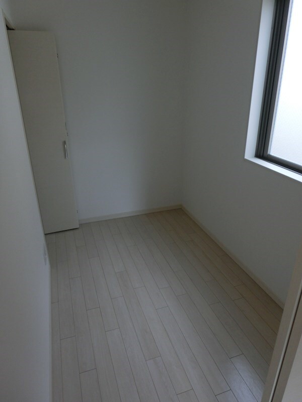 寝室(※同物件別部屋参考写真)