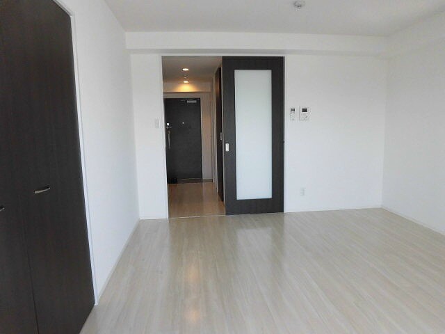 物件内観写真4　(※同物件の別号室です。)