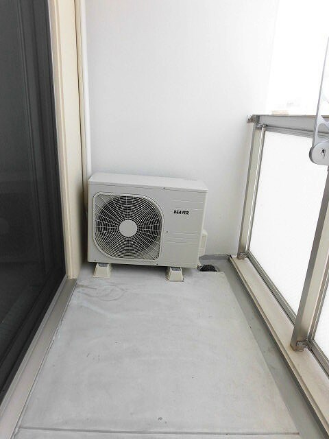 物件内観写真8　(※同物件の別号室です。)