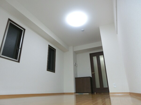 寝室(※同マンション別部屋の写真となります。)