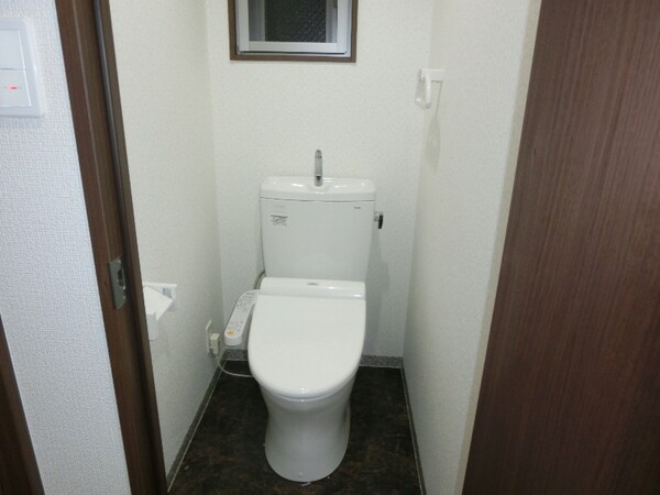 トイレ(※同マンション別部屋の写真となります。)