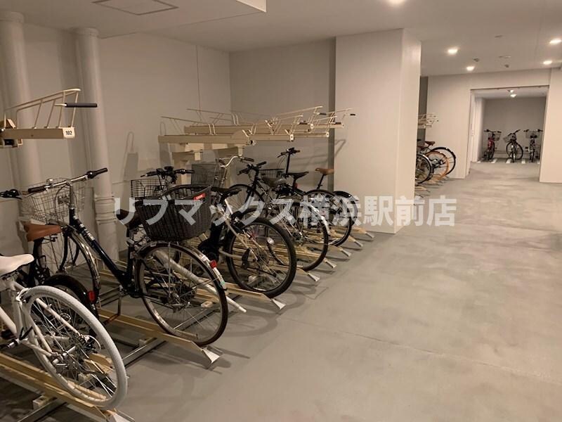 物件内観写真14　(駐輪場)