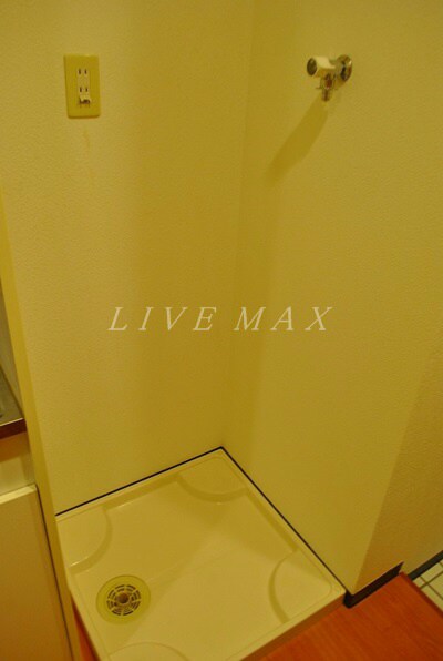 物件内観写真18　(室内洗濯機置場)