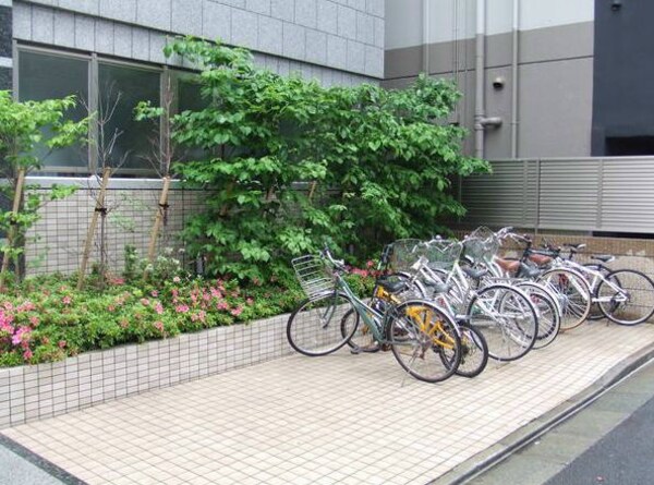 建物設備(駐輪場)