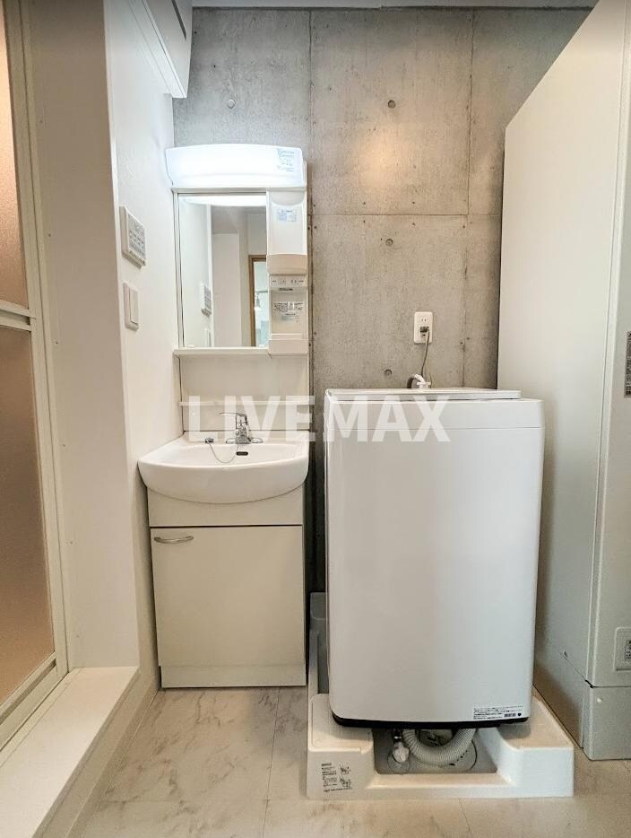 物件内観写真10　(別号室参考写真)