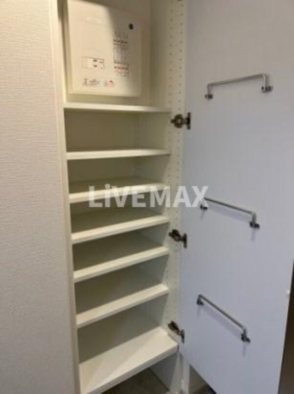 収納(家具家電が付いております。)
