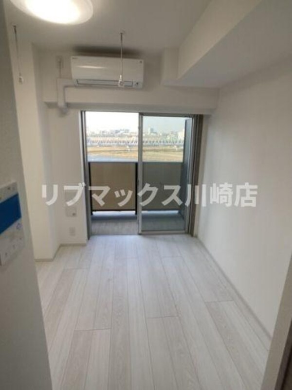 その他(ベッド、マット、椅子、机、テレビ等家具家電を設置致します（賃)