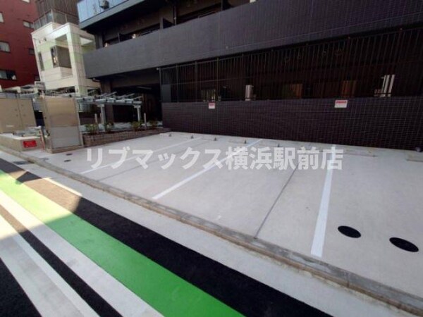 駐車場(4台限定)