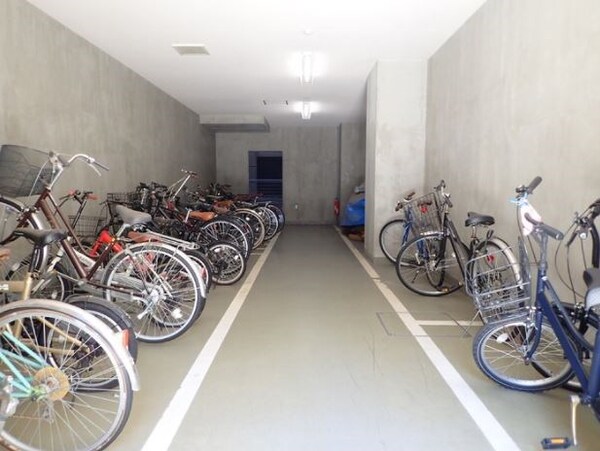 建物設備(駐輪場)