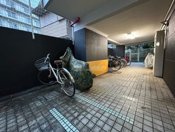 建物設備(自転車・バイク置場（空き要確認）)